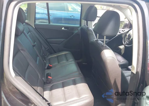 2017 Volkswagen Tiguan 2.0T Sport from USA, damaged, VIN WVGUV7AX2HK012105